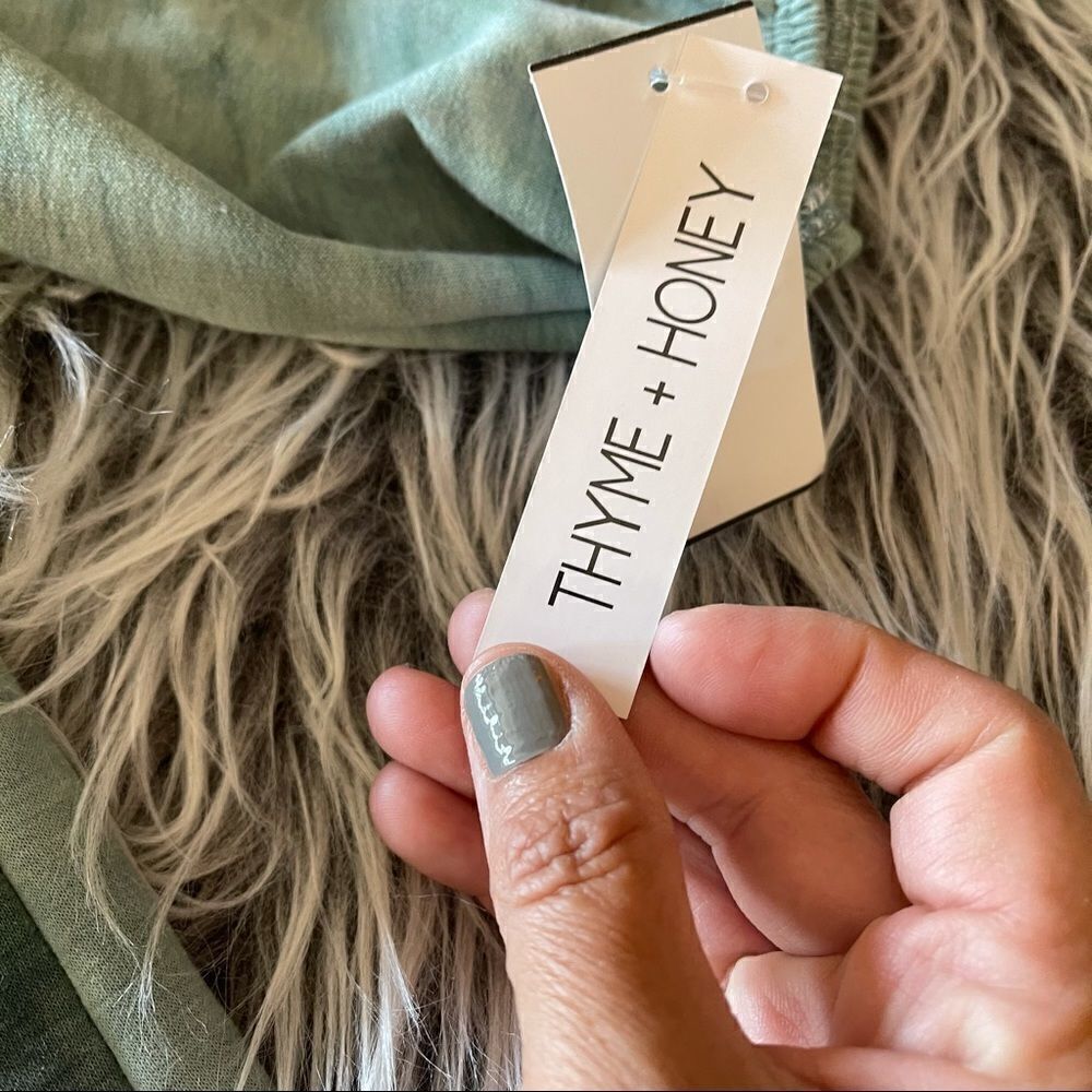 NWT Thyme + Honey Tie-Dye Peplum Ruffle Hem Short Sleeve Raglan Top Sage - Picture 7 of 12